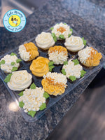 Load image into Gallery viewer, Butter Vanilla Cupcakes
