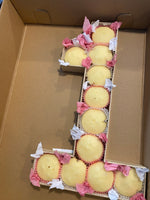 Load image into Gallery viewer, Vanilla Cupcakes
