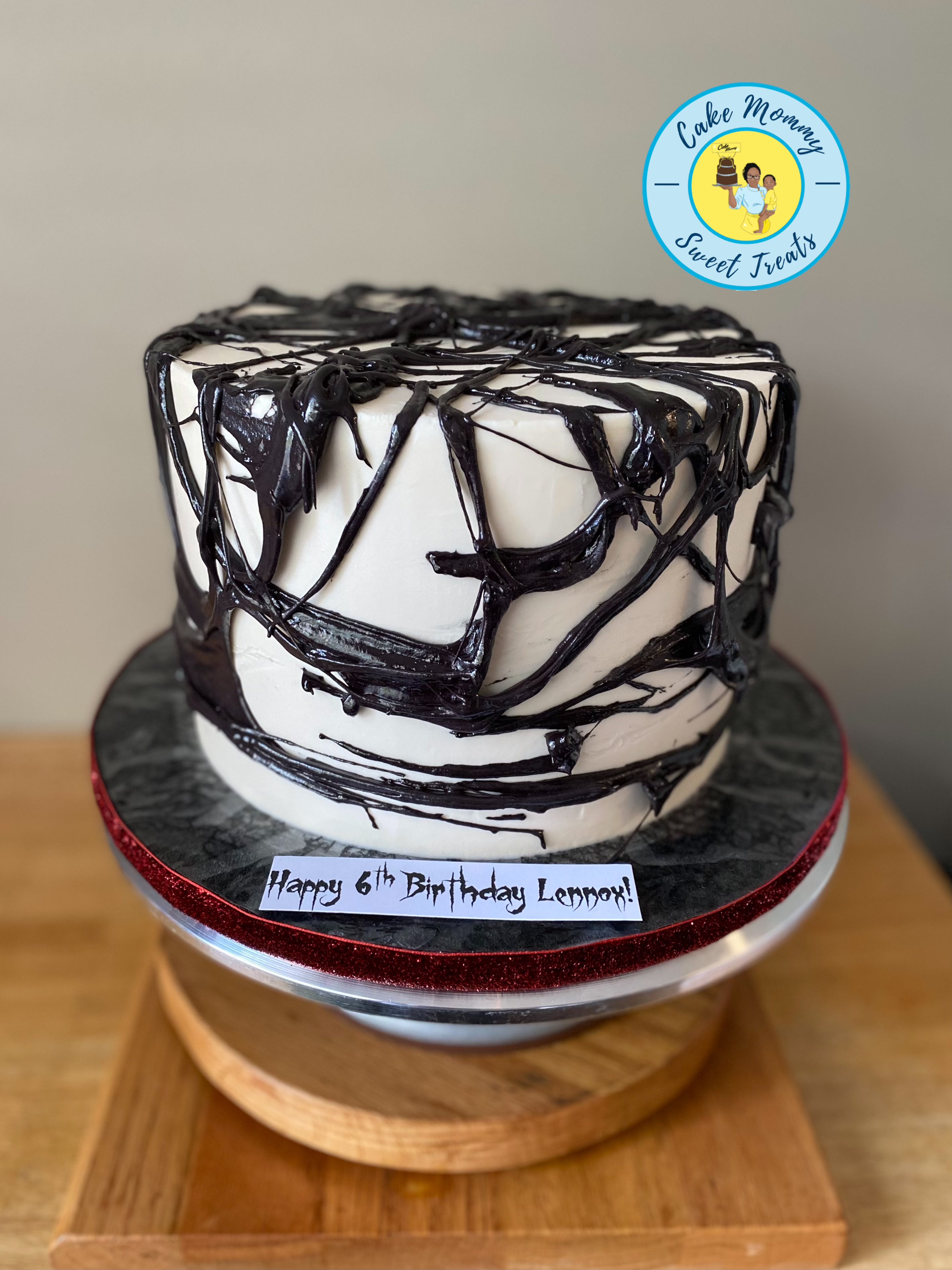 Specialty Round Cakes