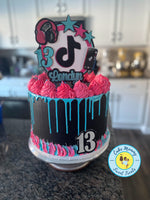 Load image into Gallery viewer, Specialty Round Cakes
