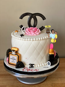 Specialty Round Cakes