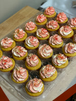 Load image into Gallery viewer, Butter Vanilla Cupcakes
