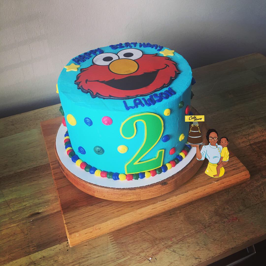 Specialty Round Cakes
