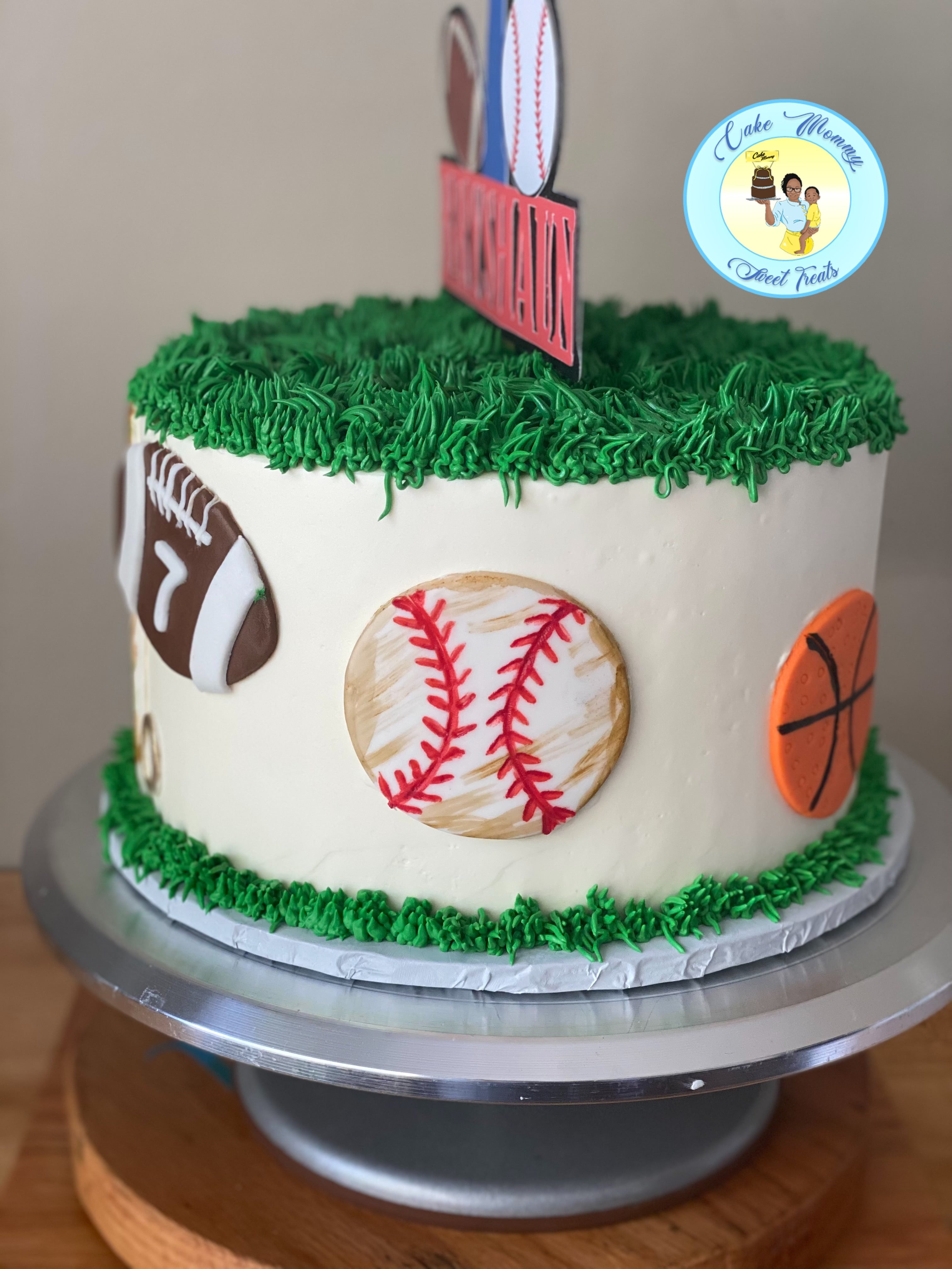 Specialty Round Cakes