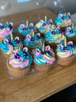 Load image into Gallery viewer, Cookies &amp; Cream Cupcakes
