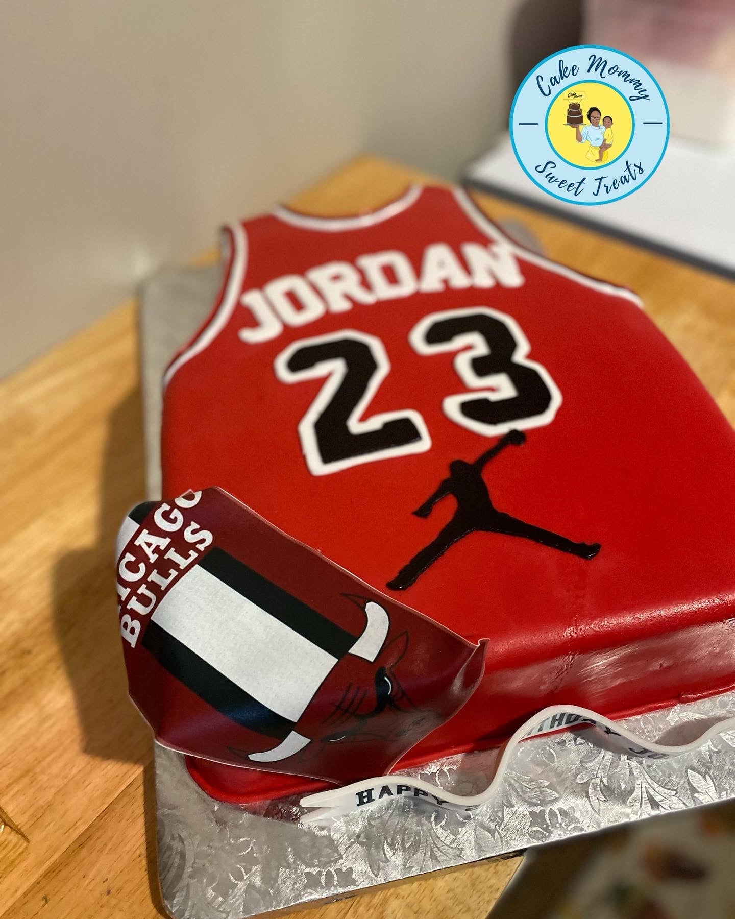 X 上的Cakery Custom Bakery：「23 Jordan Birthday Cake. #jordan #jumpman  #basketball #redvelvet #sheetcake  / X