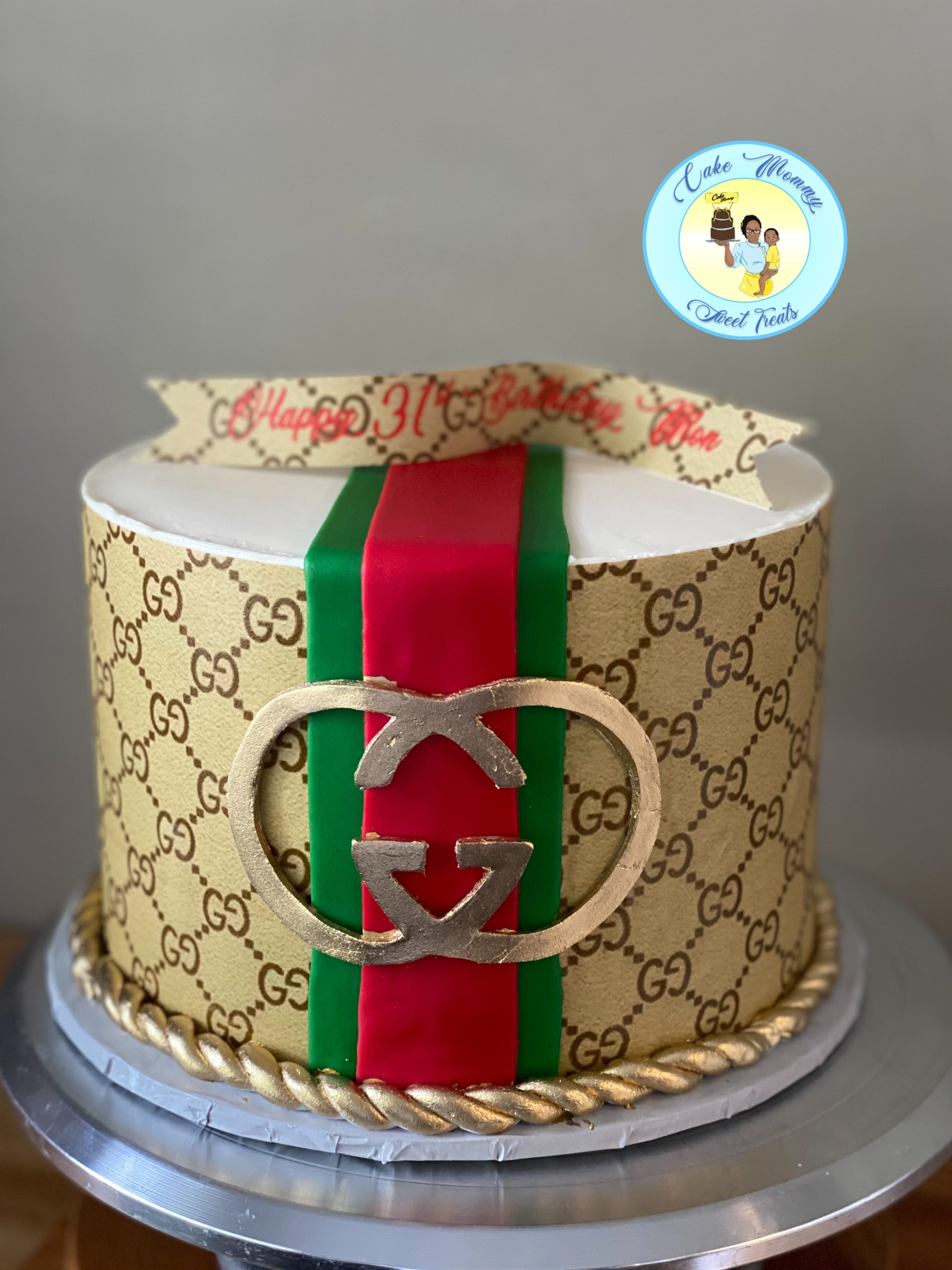 Specialty Round Cakes