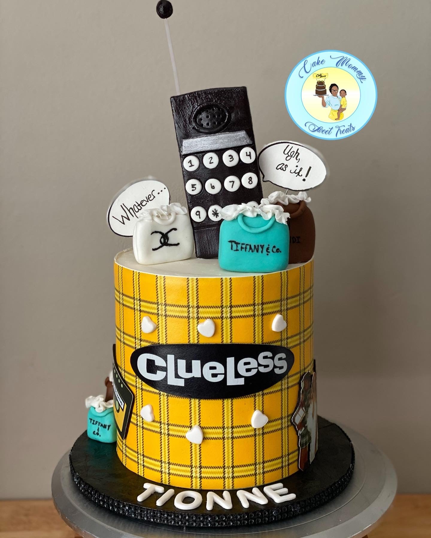 Specialty Round Cakes