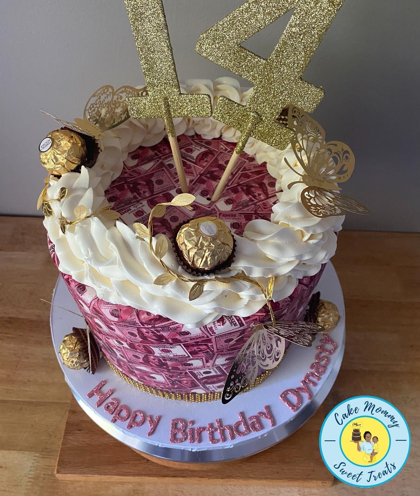 Specialty Round Cakes